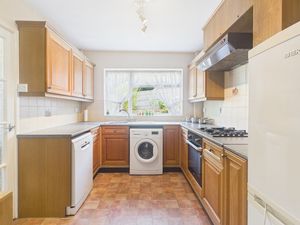 Kitchen- click for photo gallery